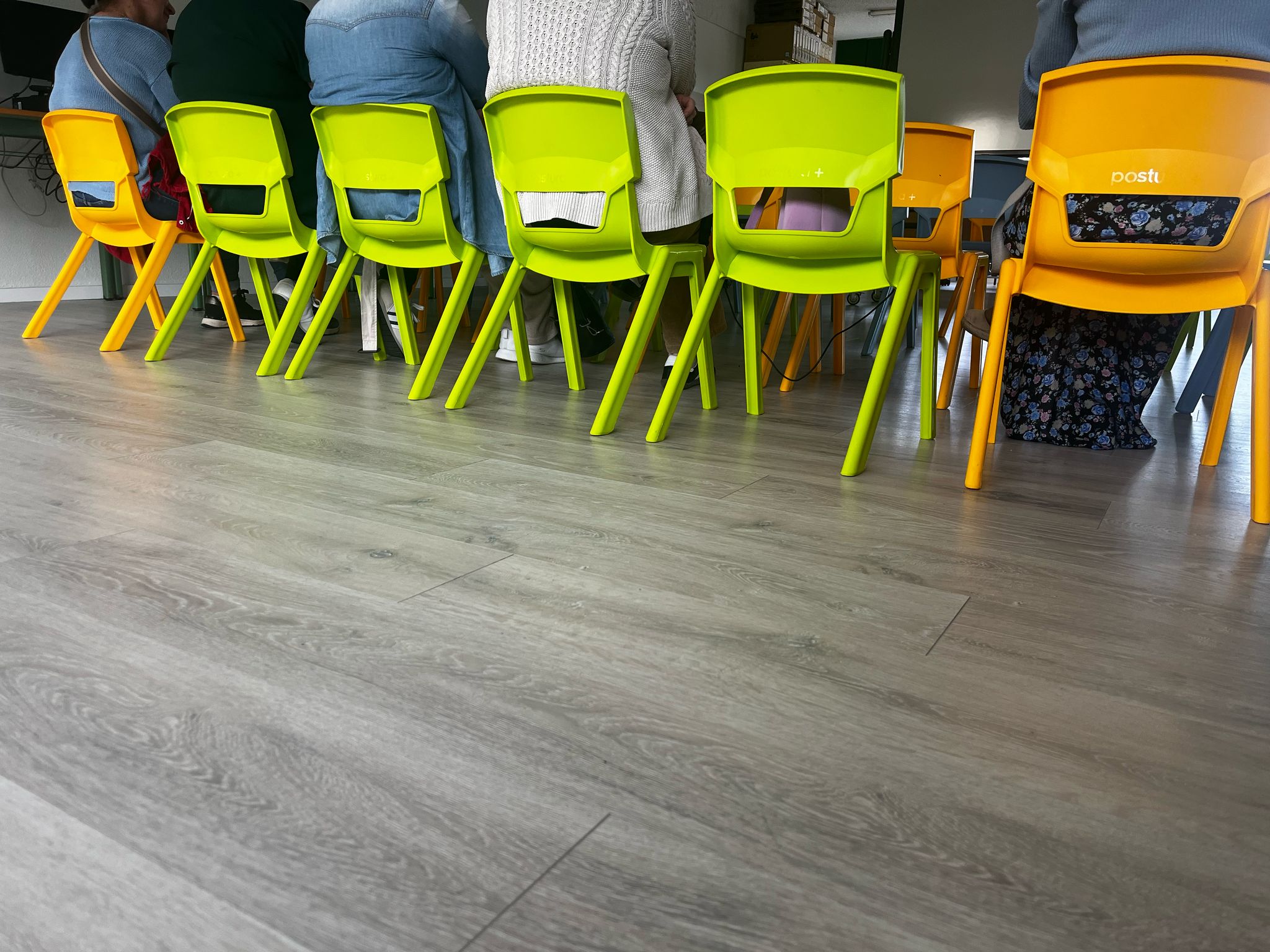 charla familias.jpeg